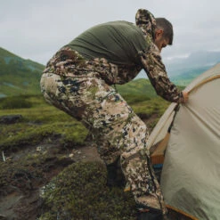 Sitka Mountain Evo Jacket 22 Sitka Mountain Evo Jacket -Archer's Haven 600039 SA lifestyle image 2