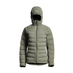 Sitka Women's Kelvin Lite Down Jacket 9 Sitka Women's Kelvin Lite Down Jacket -Archer's Haven IMG SITKA HS 2022 30075 LAU Ws Kelvin Lite Down Jacket Laurel 592p Studio 0015