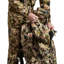 Sitka Mountain Hauler 6200 -Archer's Haven Img SITKA BG 2021 40072 SA Mountain Hauler 6200 Pack Optifade Subalpine Studio 3136