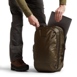 Sitka Drifter Travel Pack -Archer's Haven Img SITKA ED 2021 80030 CV Drifter Travel Pack Covert 592p Studio 2286