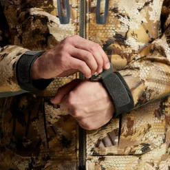 Sitka Hudson Jacket -Archer's Haven Img SITKA WF 2021 50204 WL Mens Hudson Jacket Optifade Waterfowl Marsh 592p Studio 1503